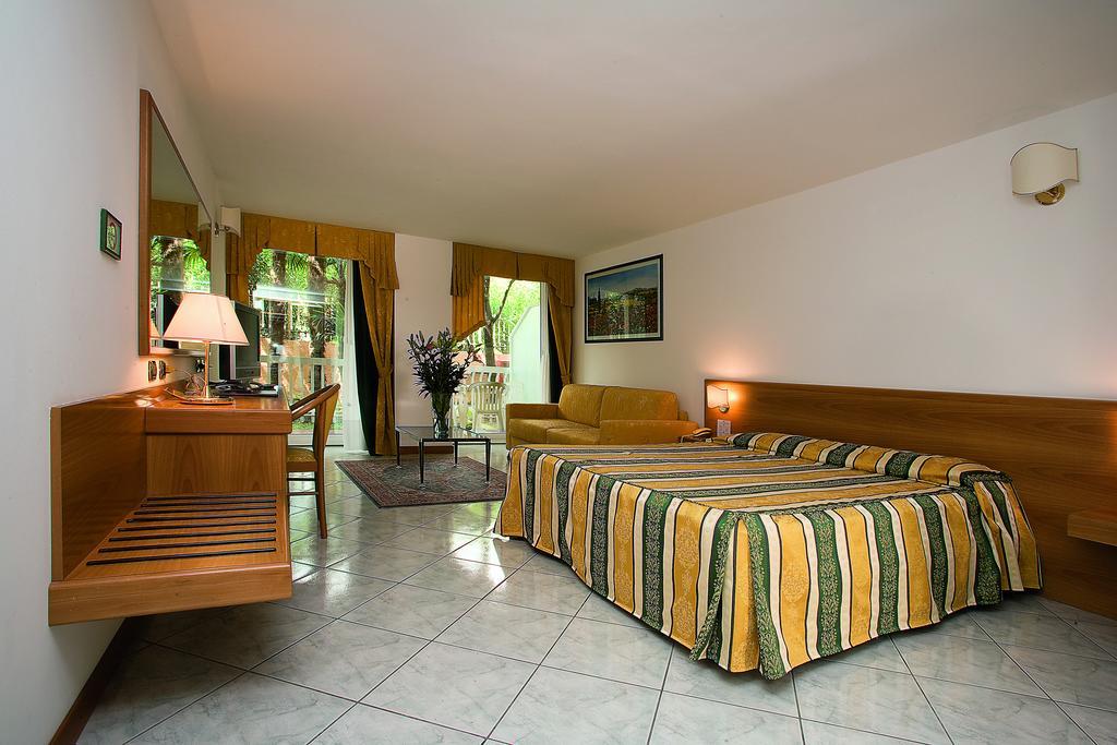 Hotel Capri Bardolino 3S חדר תמונה